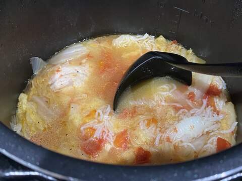 白菜たっぷり鶏とトマトのスープ